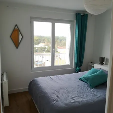 T2bis, Petit Coin De Paradis Face à La *